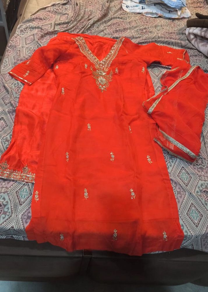 Elegant Orange Kurta Set with Dupatta😍