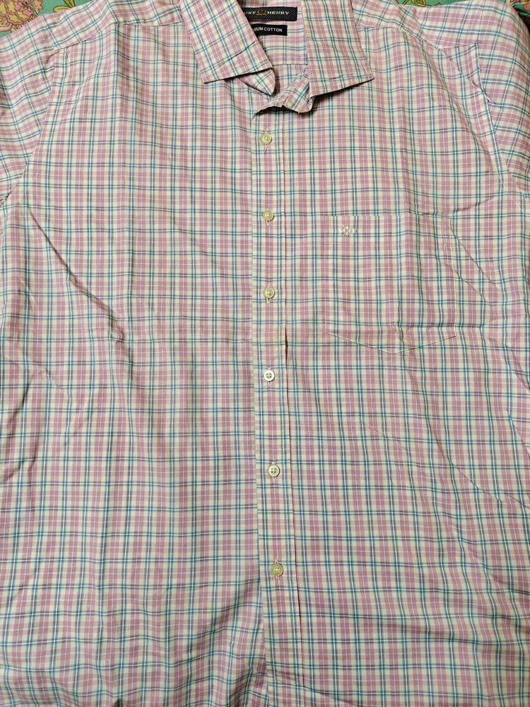 Men's Plaid Button-Up Shirt