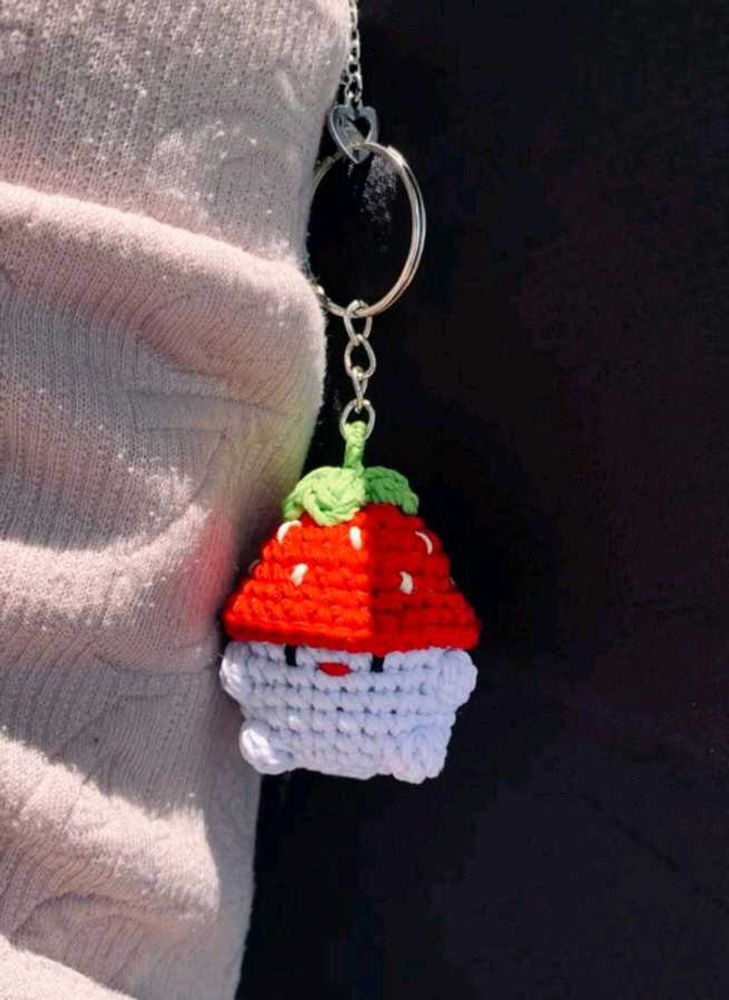 mushroom🍄 crochet Keychain
