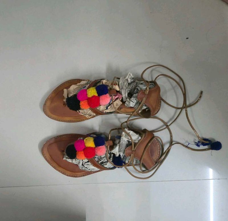 Boho pompom Gladiator Sand