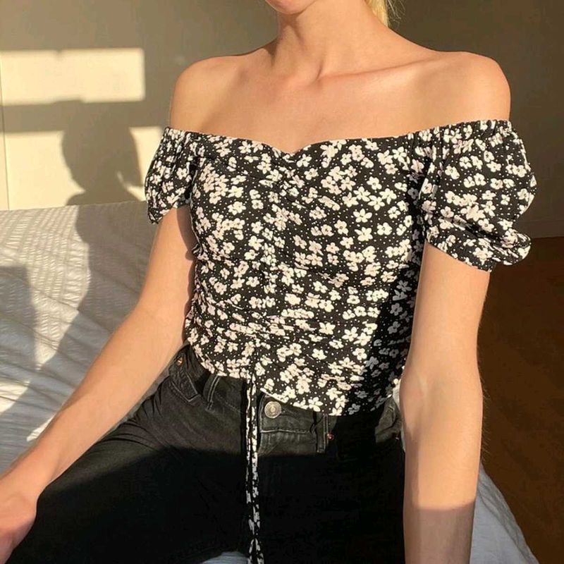 H&amp;M Floral Print Crop Top