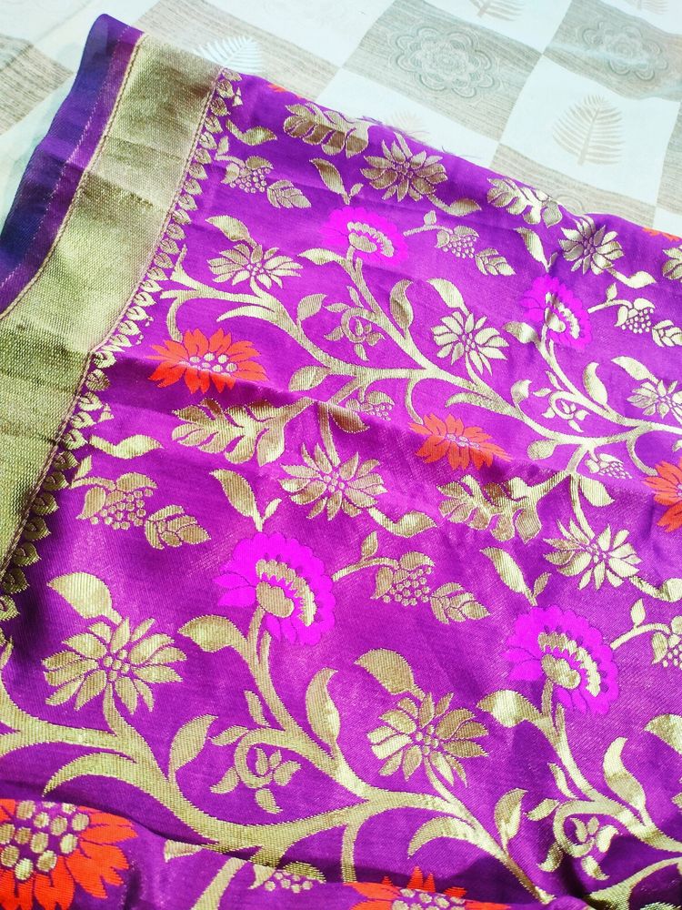 Floral Banarasi Silk Dupatta