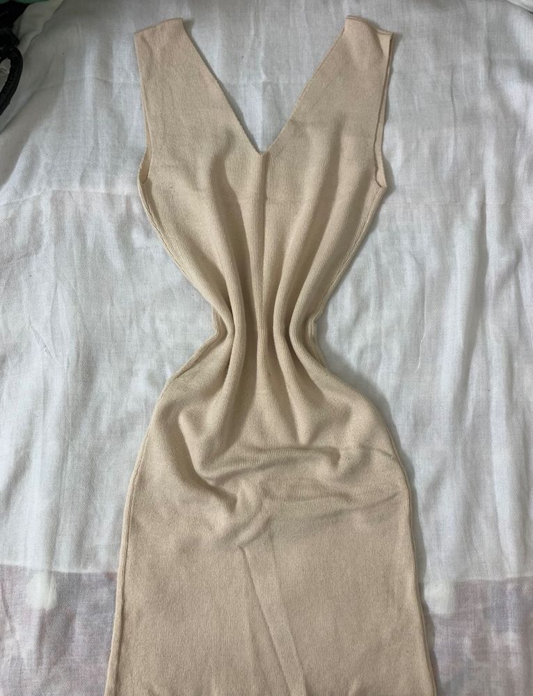 Sleeveless V-Neck Knit Dress