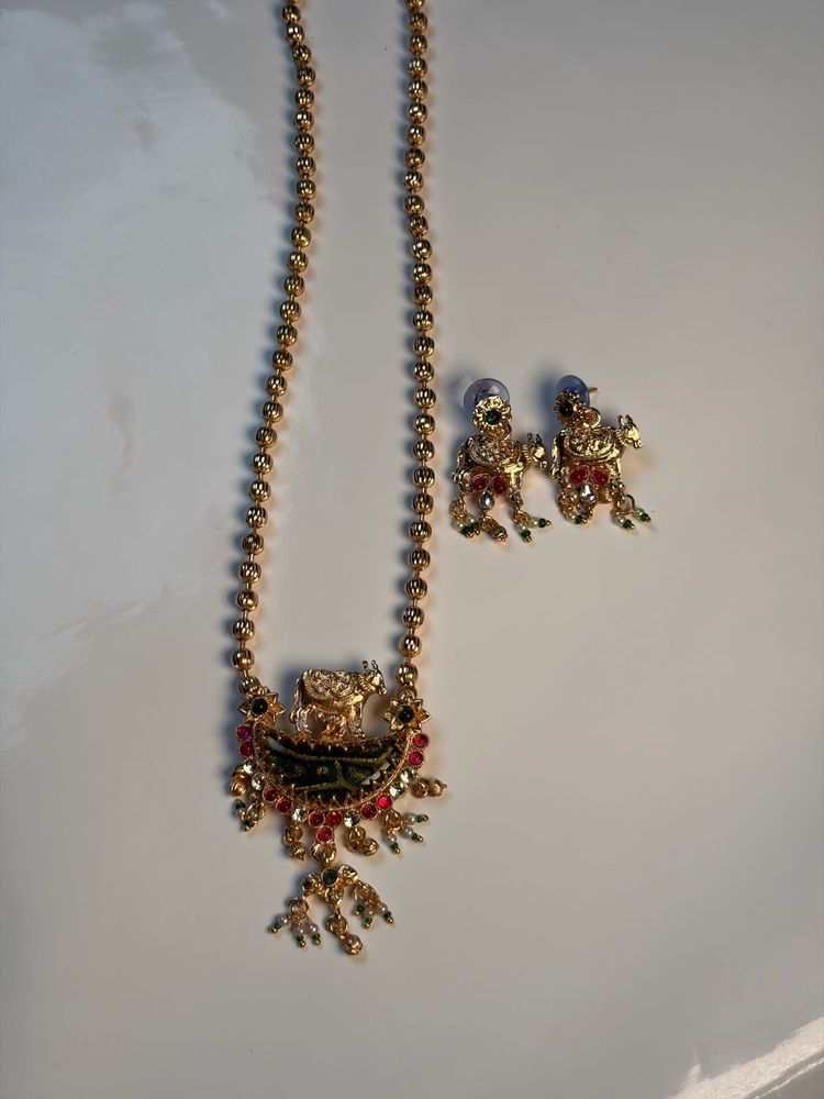 Kamdhenu Gold Toned Necklace and Earrings Set