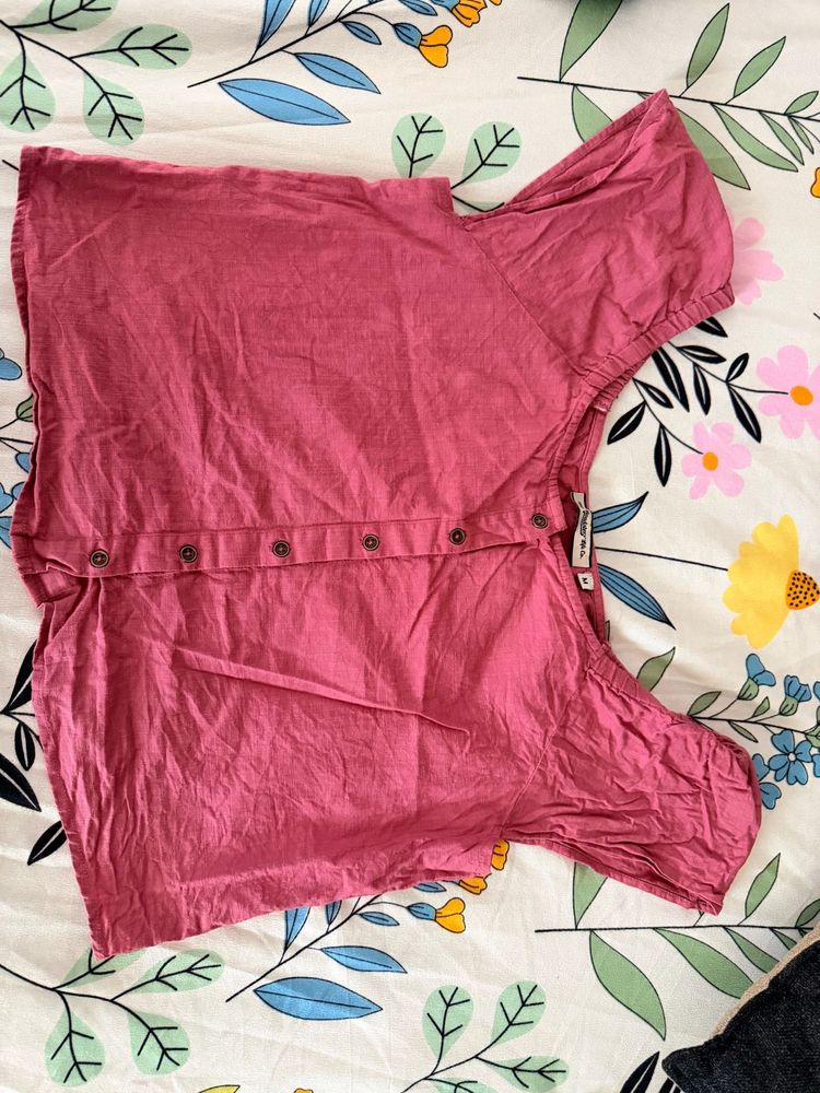 Women's Pink Button-Up Cropped Top