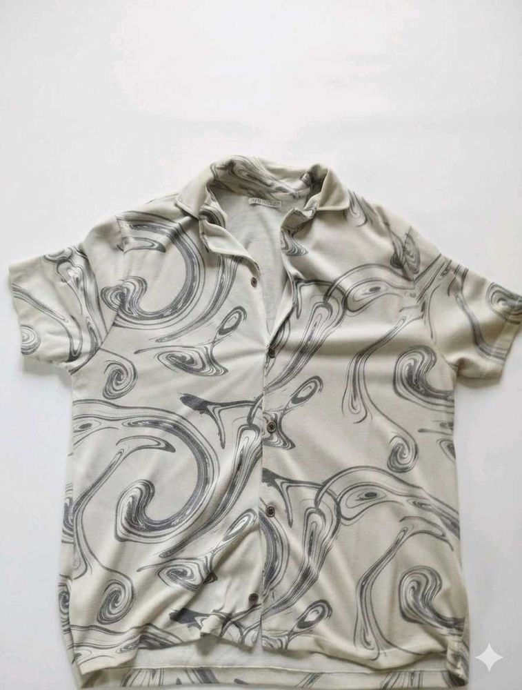Zara Unique Swirl Pattern Short Sleeve Shirt