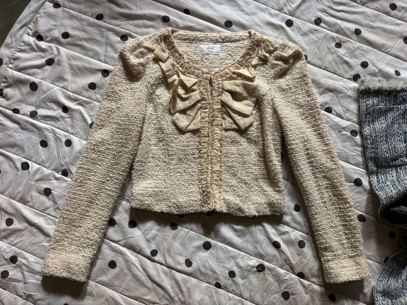 Chic Textured Cropped Jacket