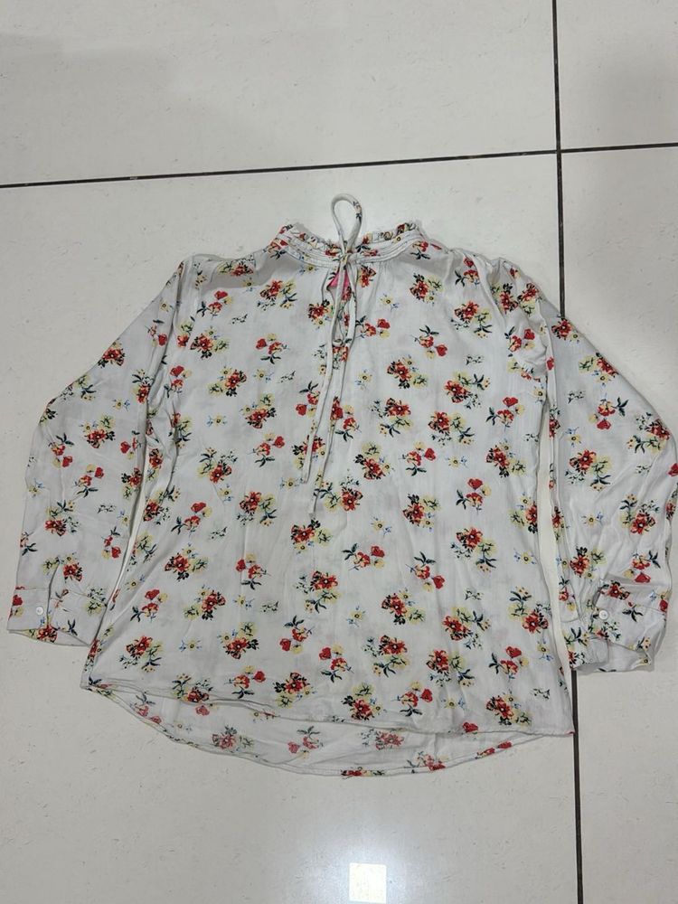 Floral Print Tie-Neck Top