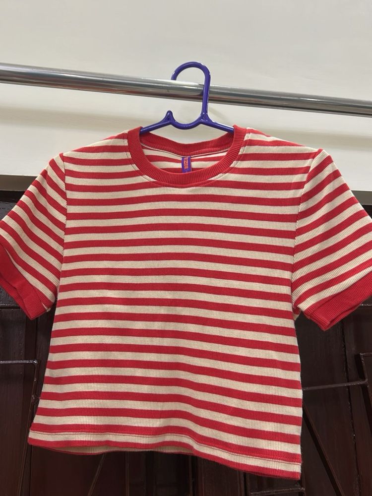 Red and White Striped Crop T-Shirt