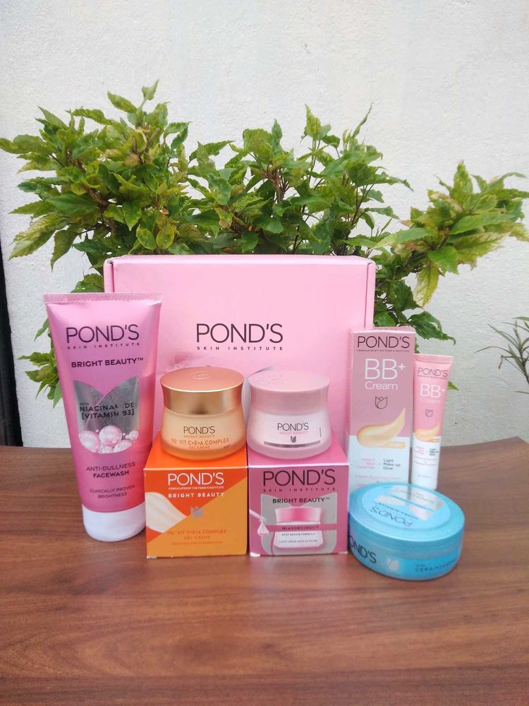 Pond's Skin Care Set - Bright Beauty