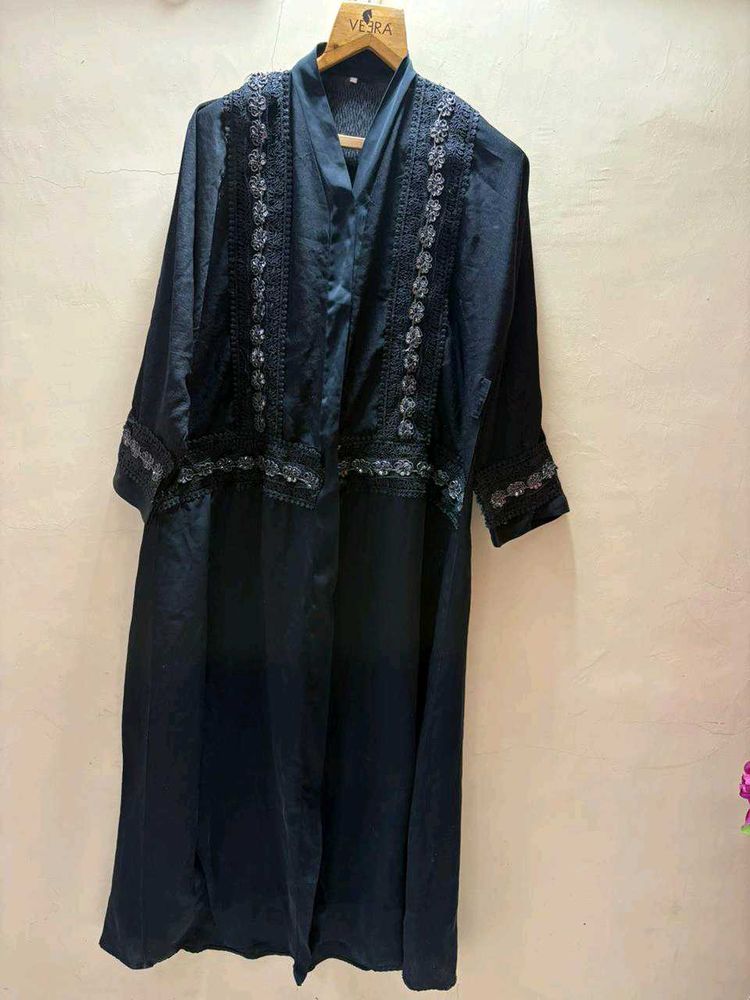 Elegant abaya with Embellishments