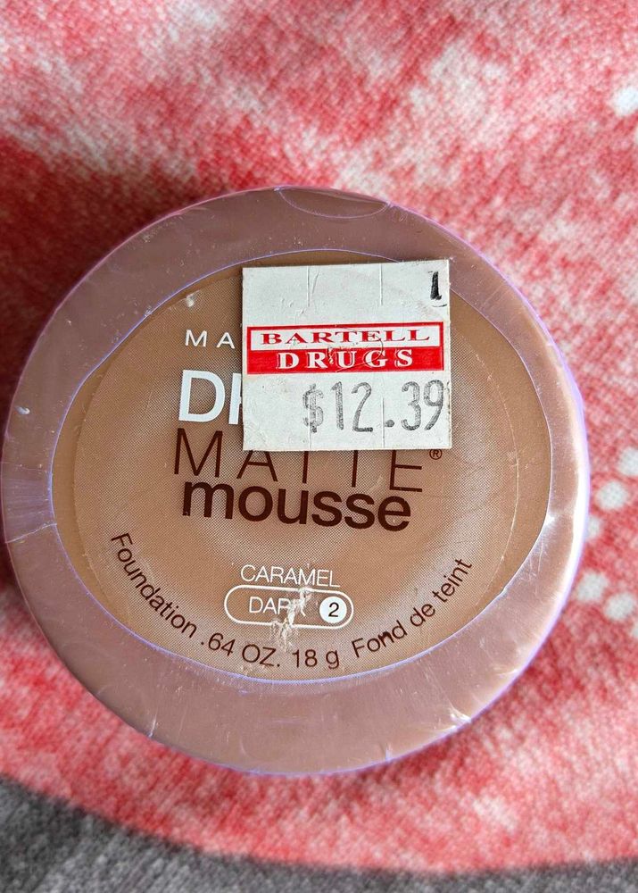 Maybelline Dream Matte Mousse Foundation