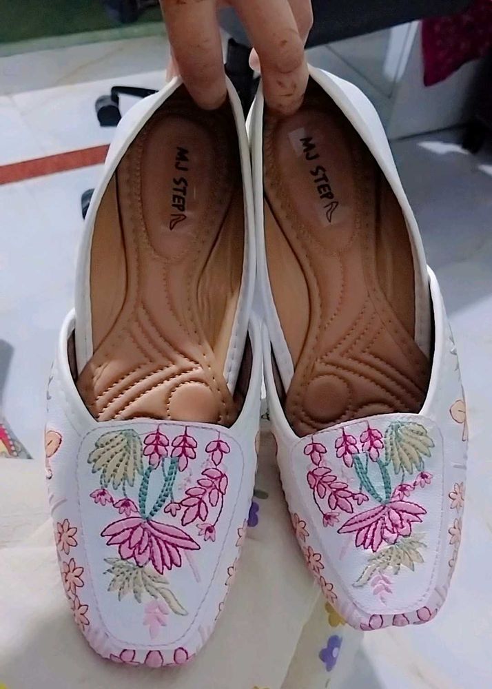 Embroidered White Ballet Flats