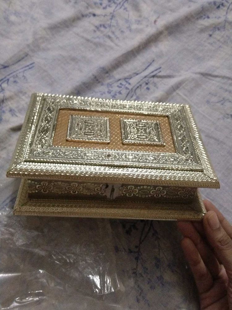 Elegant Ornate Decorative Jewelry Box