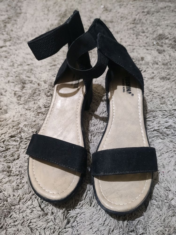 Black Heels With Back Zip Style.