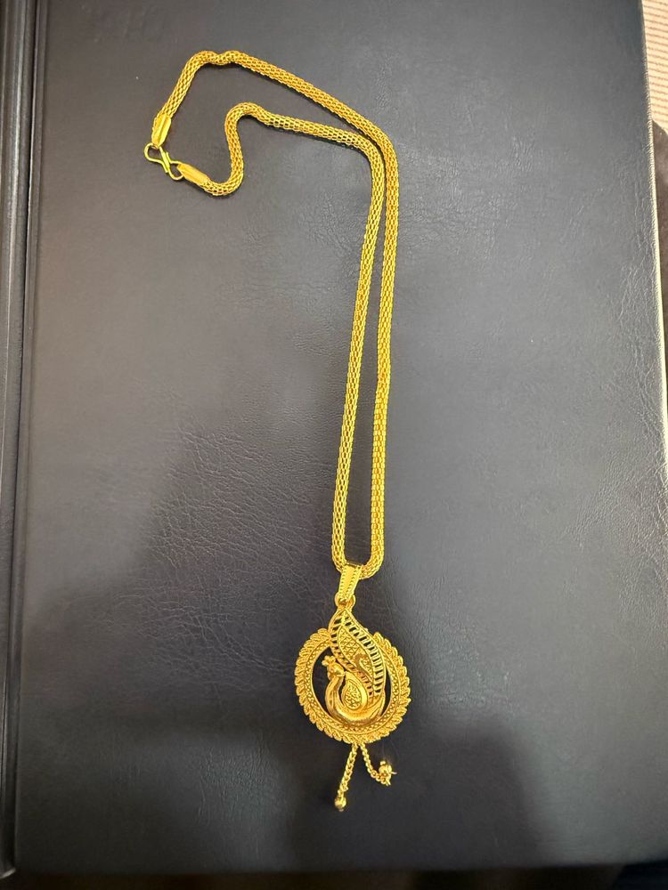 Elegant Gold Peacock Pendant Necklace