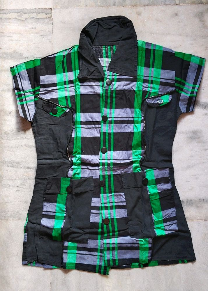 ❗PRICE DROP❗Top/Jacket With Pockets