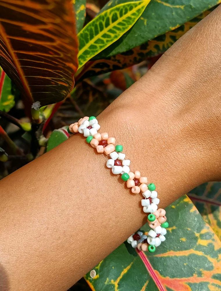 Cute Beaded Flower Bracelet (2 sets)