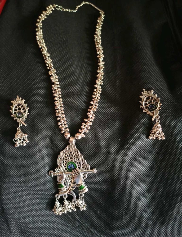 Silver Krishna Necklace Set