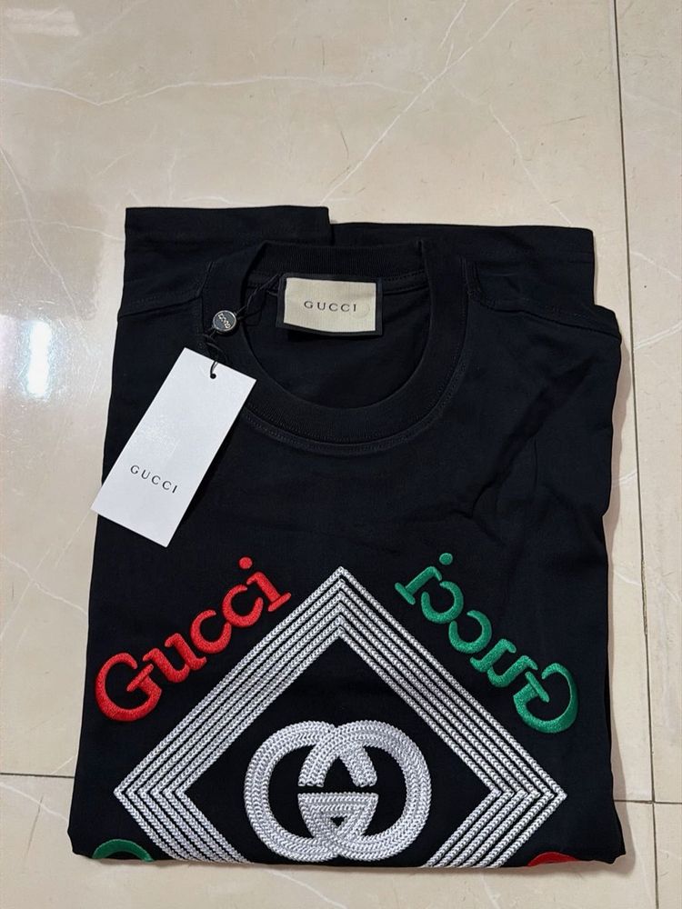 Gucci Black Embroidered Logo T-Shirt Relaxed Fit