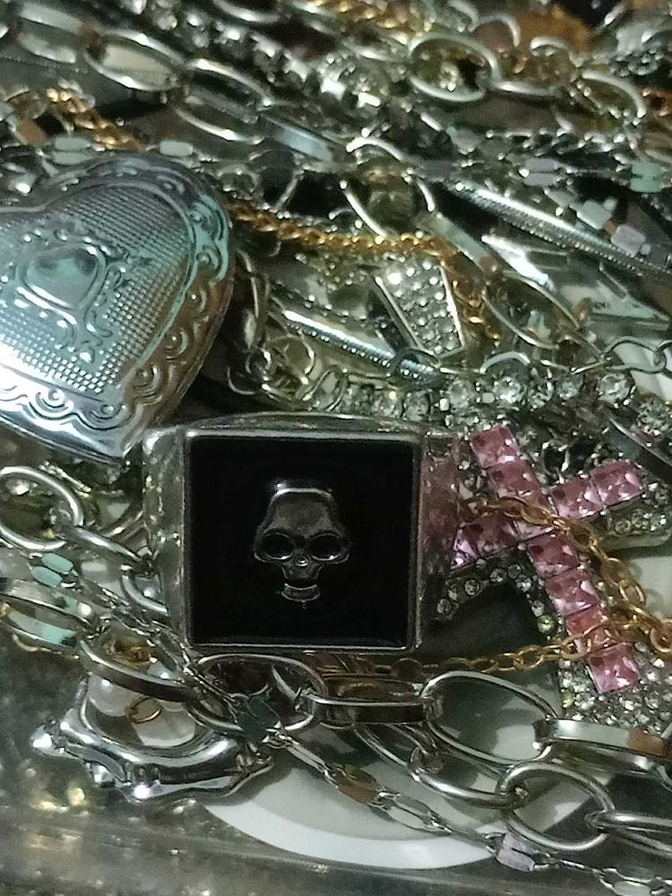 Gothic Skull ring