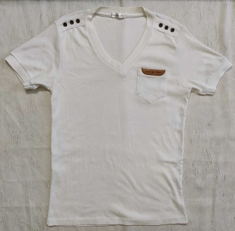 Women's V-Neck Pocket T-Shirt
