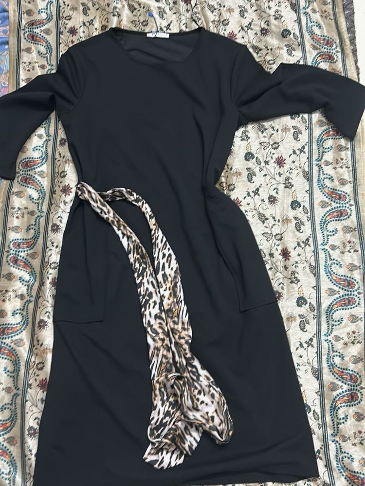 Classic Black Midi Dress with Leopard Scarf
