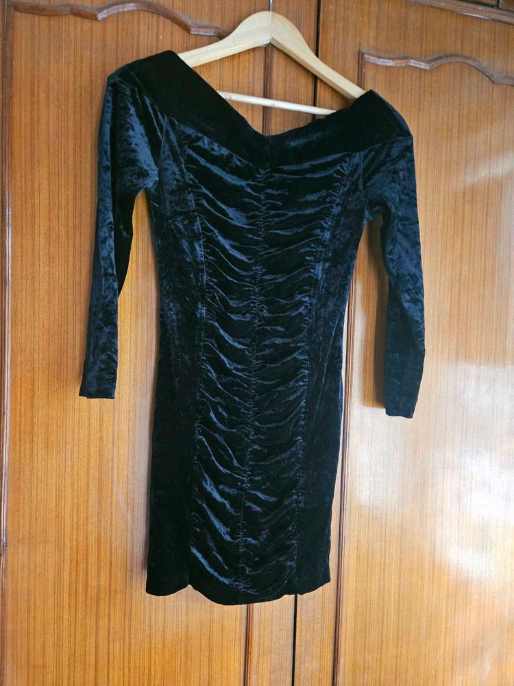 Ruched Off Shoulder Velvet Top