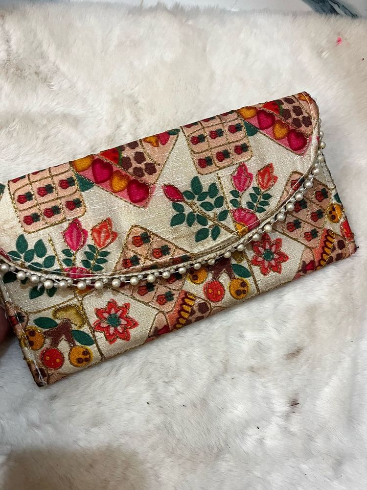 Floral Embroidered Clutch