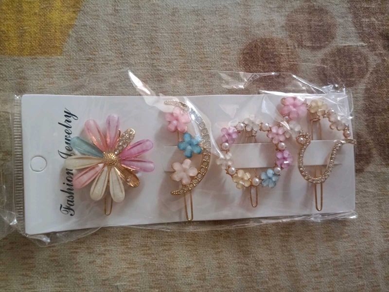 Cute Flower &amp; Moon Hair Clips Set✨✨