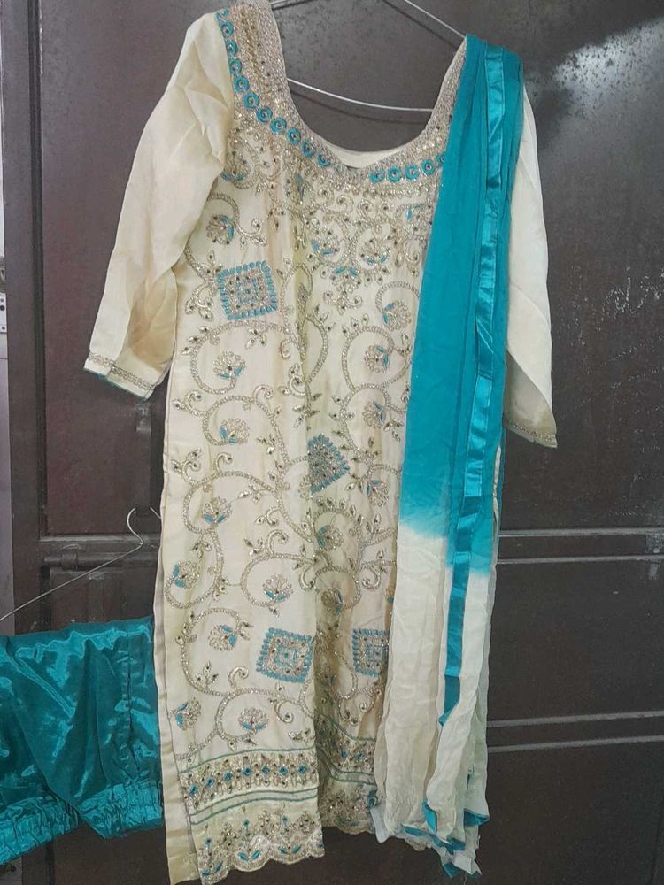 Embellished Cream Kurta Set with Teal Dupatta