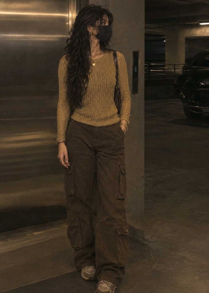 tan knitted pullover