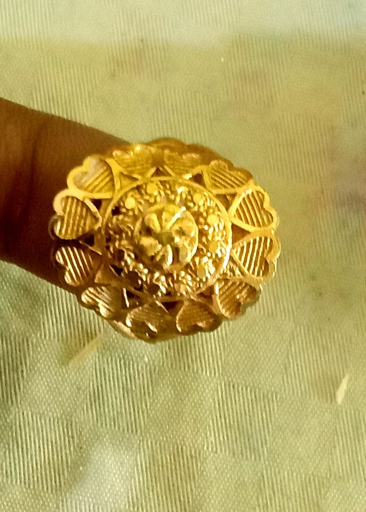 Gold Floral Heart Ring