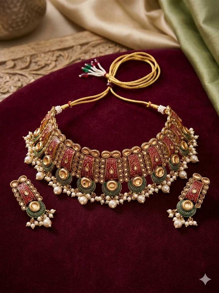 Antique Kundan Choker Necklace Set