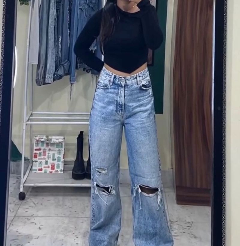 Distressed Wide Leg Jeans