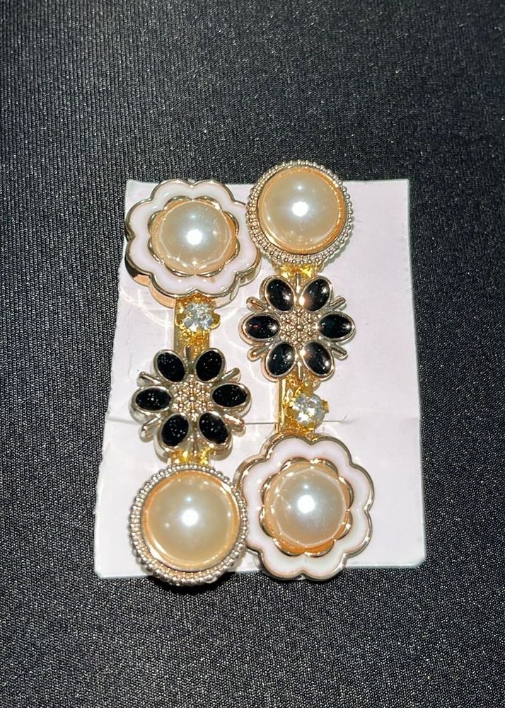 Chic Pearl Flower Earrings