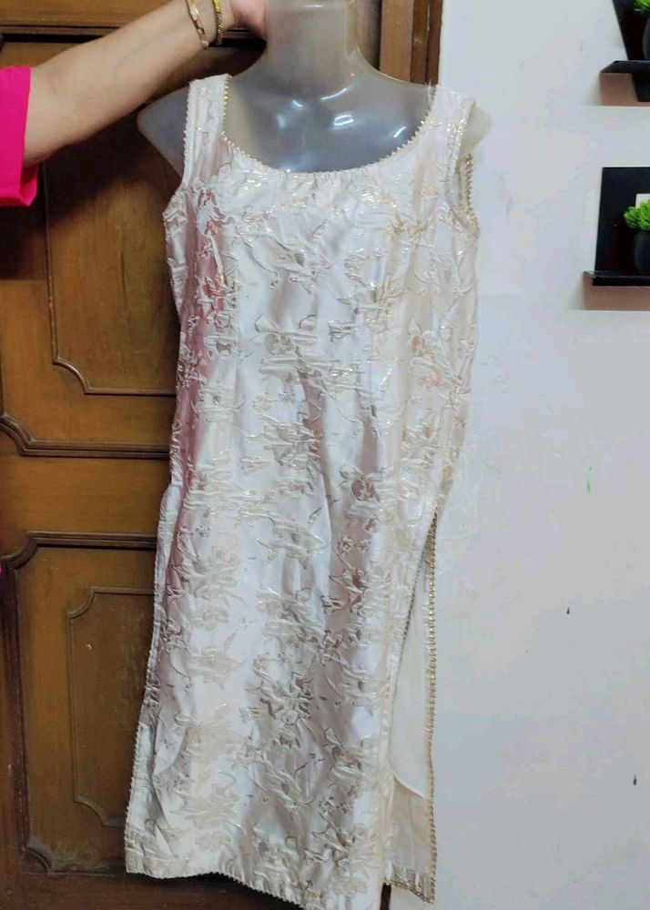 Elegant White &amp; Gold Embroidered Suit