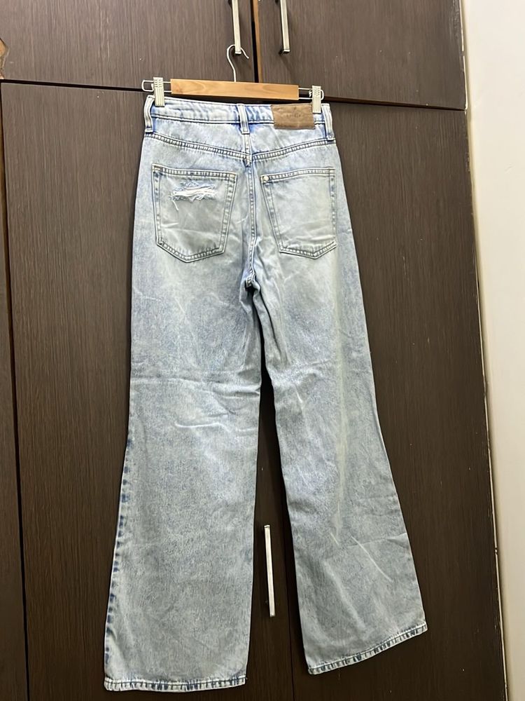 Light Wash Wide Leg Jeans