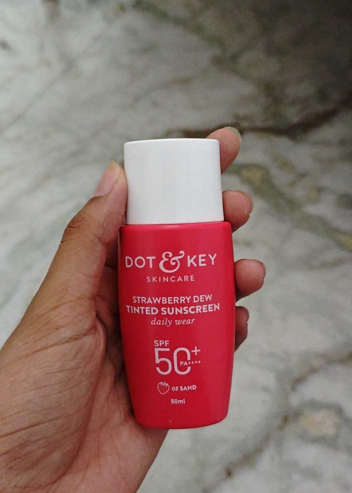 Dot &amp; Key Tinted Sunscreen SPF 50 (03Sand)