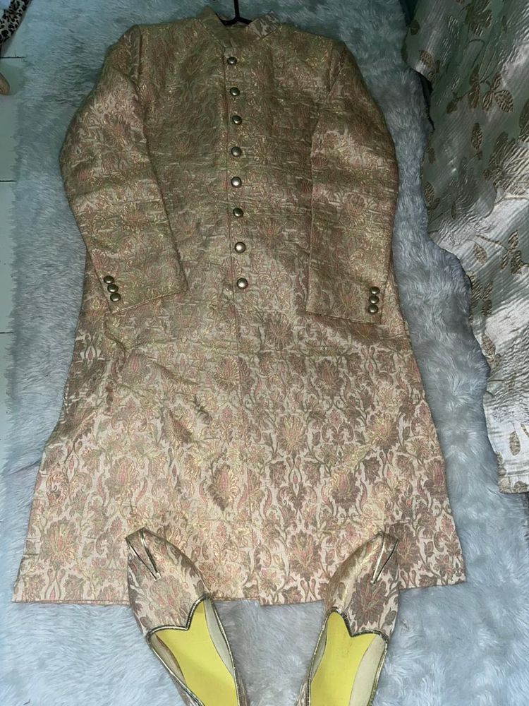 Royal Gold Brocade Sherwani Set ✨*