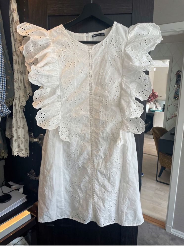 Zara White Broderie Anglaise Ruffle Dress