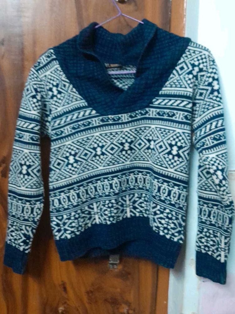 Blue &amp; White Patterned Sweater