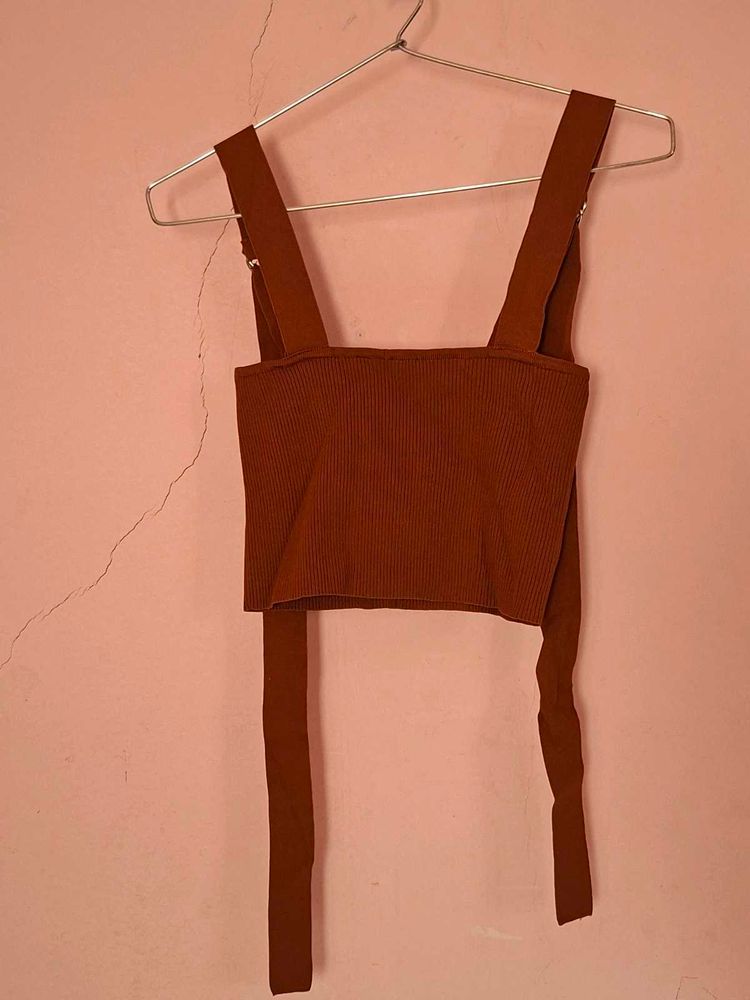 Tank top with adjustable strap