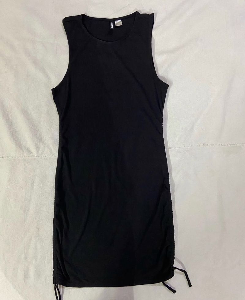 H&amp;M Black Ruched Drawstring Dress
