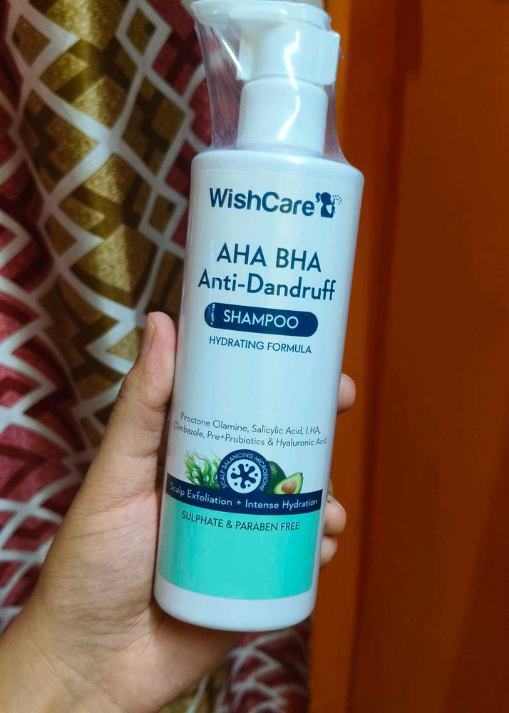 WishCare AHA BHA Anti-Dandruff Shampoo