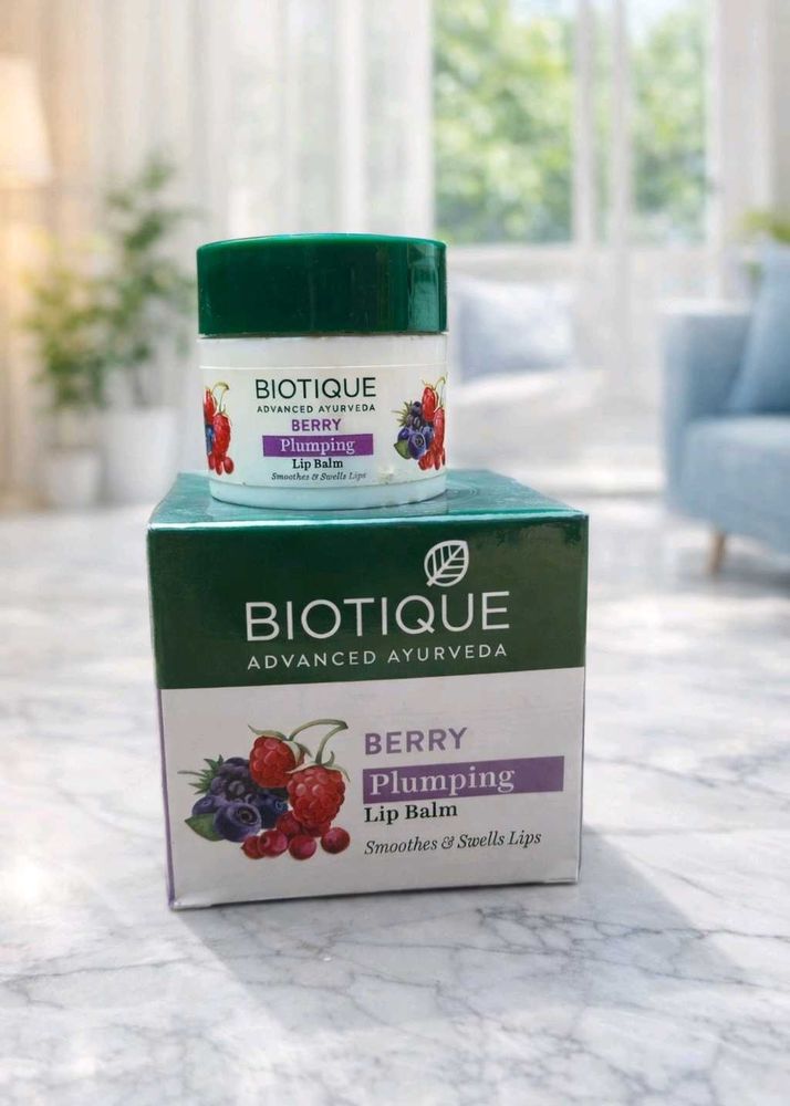 Biotique Berry Plumping Lip Balm