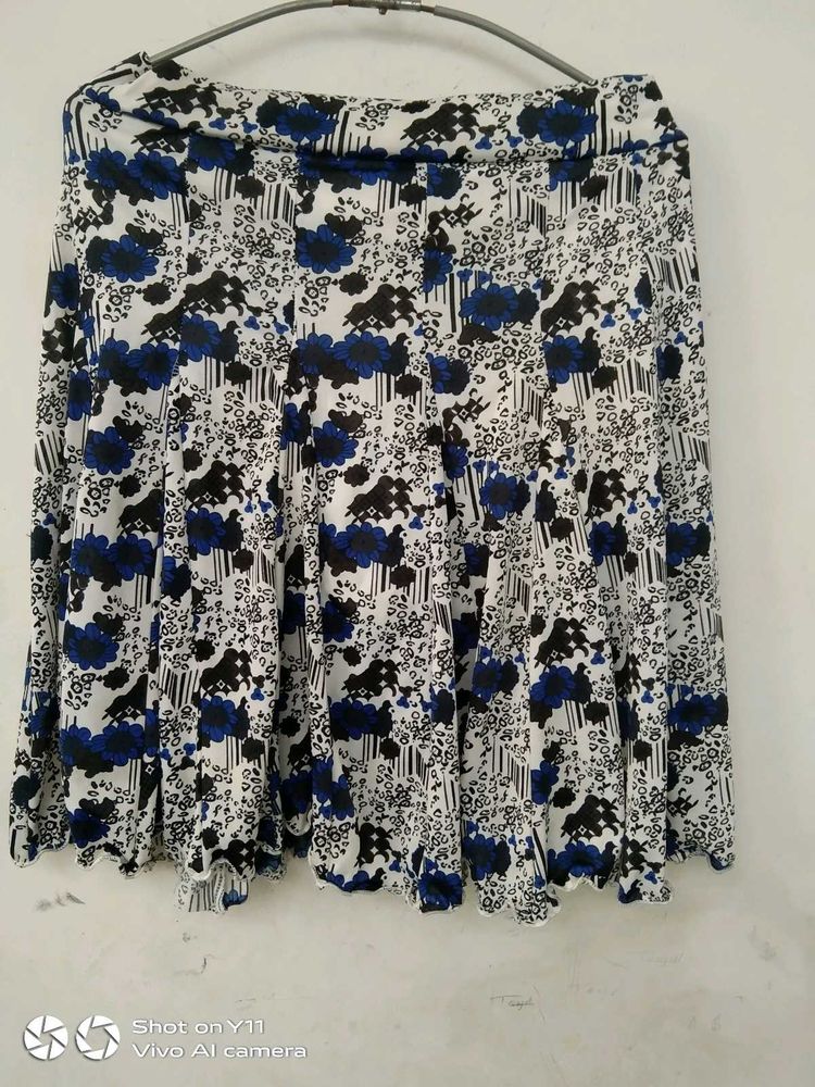 Floral Print Pleated Mini Skirt