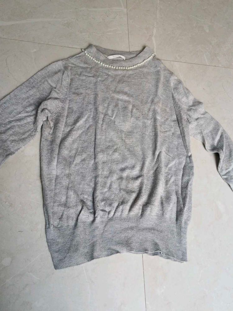 Elegant Gray Pearl Embellished Knit Sweater