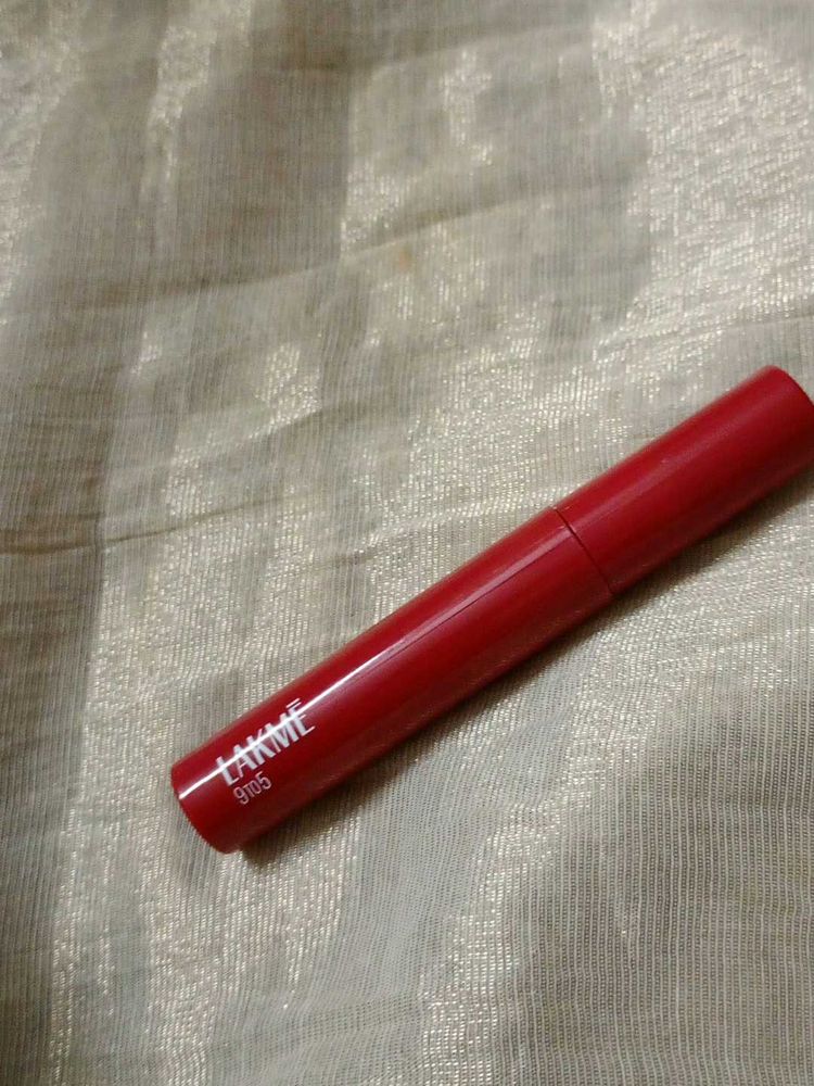 Lakme 9-5 Liquid Lipstick
