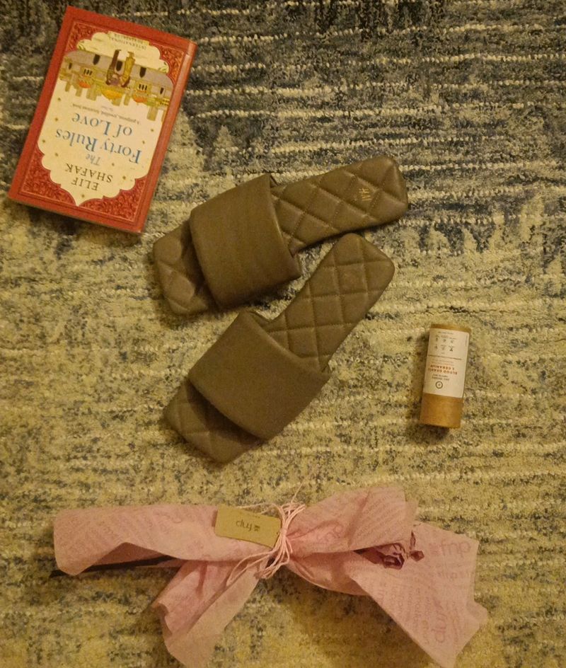 H&amp;M flats